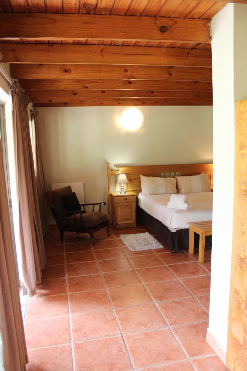 Dragon Peaks Mountain Resort Champagne Valley Exterior foto